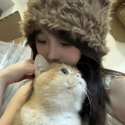 美丽与动人 海报